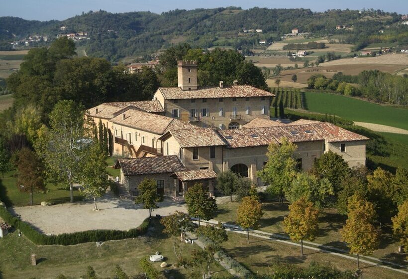 فندق Relais Castello Di Razzano