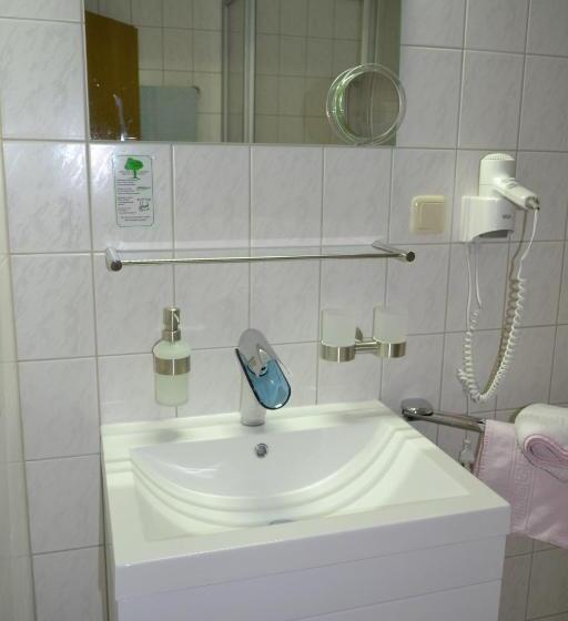 Отель & Restaurant Zur Linde