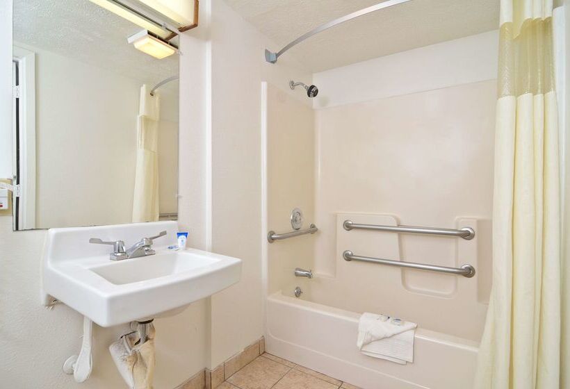 מוטל Americas Best Value Inn Lincoln