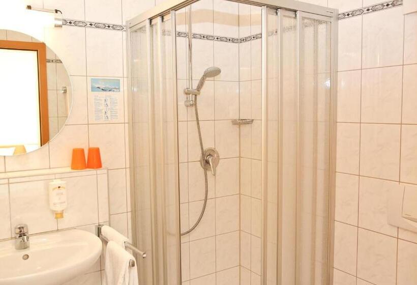 Пансион Gasthof Hotel Adler Inneringen