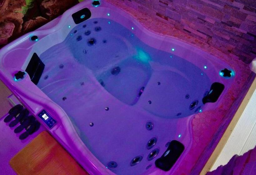 צימר Domaine De La Besnerie Gites Avec Spa Privatif à 10 Min Du Mont St Michel