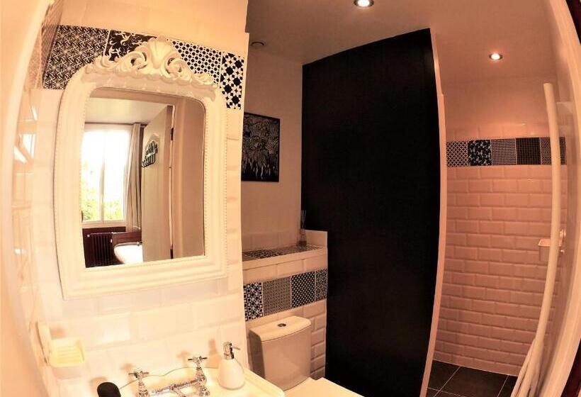 تختخواب و صبحانه La Villa Carcassonne, Cité 8 Min à Pieds, Clim, Piscine, Full Wifi, Borne 7,5kw, Vélo élect, Parking