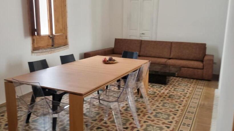 مبيت وإفطار Palazzo Donna Chicchi