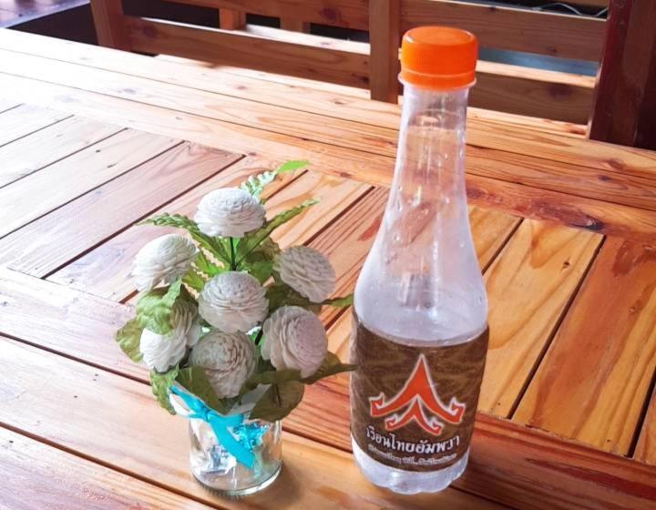 تختخواب و صبحانه Ruenthai Ampawa