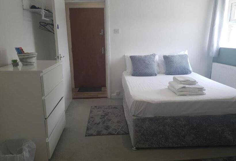 Cozy Crib   1 Bed Studio