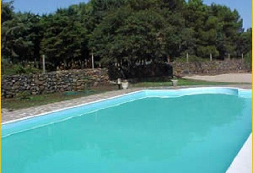 هتل Agriturismo S Ammutu