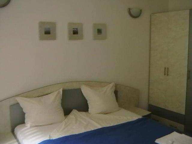 Пансион Rooms For Guests Bakhus