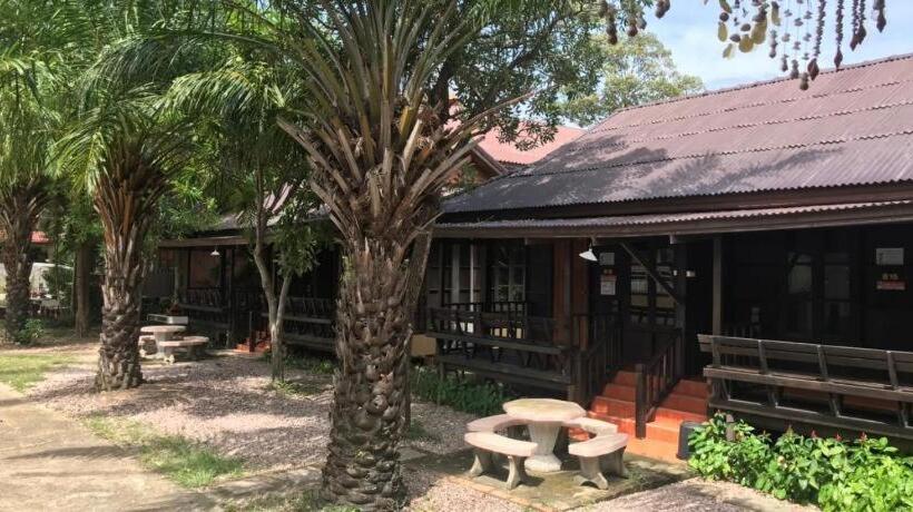 Pooma Resort
