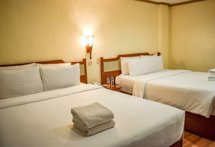 استراحتگاه Whiterock Beach Hotel And Waterpark