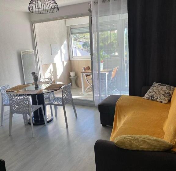 Appartement Au Pied De La Plage   Saint Cyprien