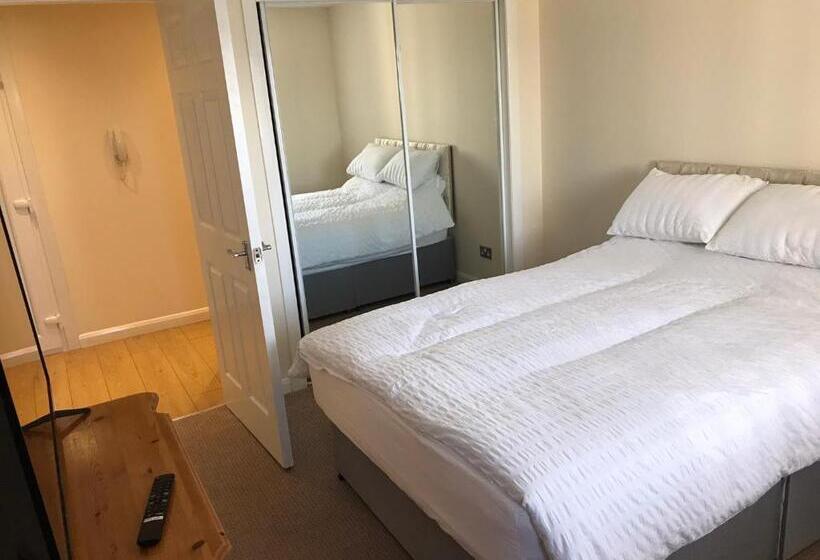 Beautiful 3 Bed Apartment In Gourock