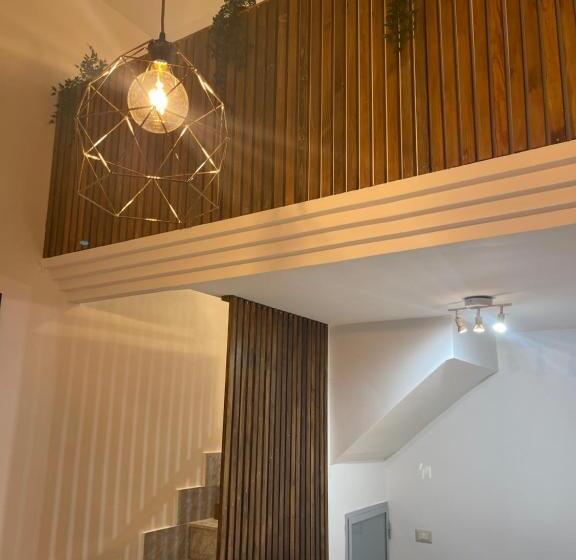 تختخواب و صبحانه Atrium Boutique