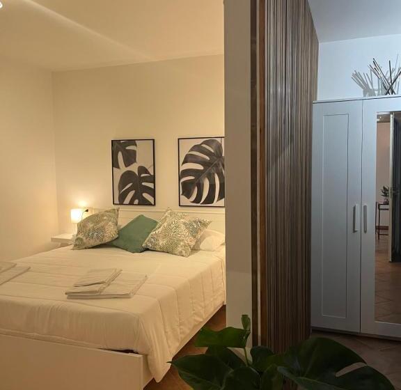 تختخواب و صبحانه Atrium Boutique