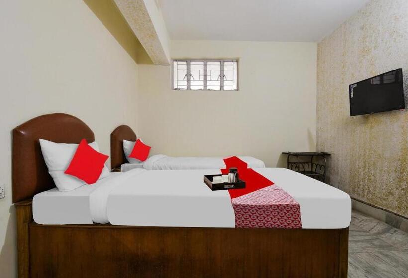 فندق Oyo 87217 Vibrant Inn