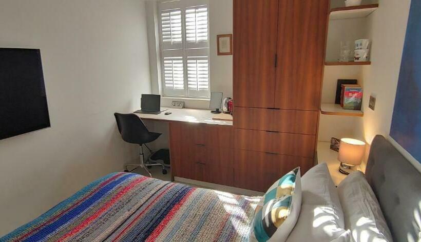 ペンション Comfortable Room With Ensuite