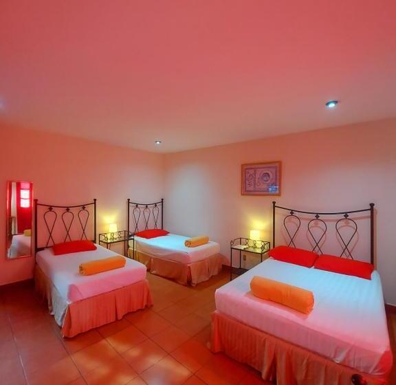 پانسیون Hostal Lolita S Boutique