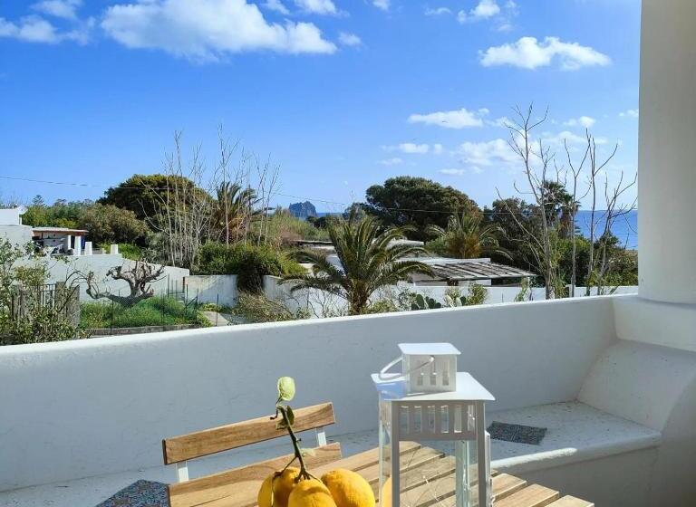 پانسیون The Lighthouse Room