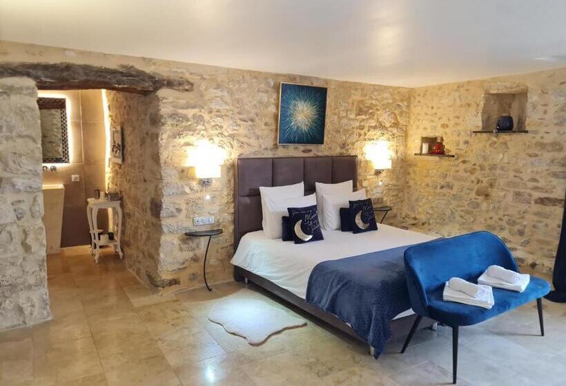 Bed and Breakfast Chambre D Hôte Avec Spa Privatif Domaine Les Nuits Envôutées   Gard