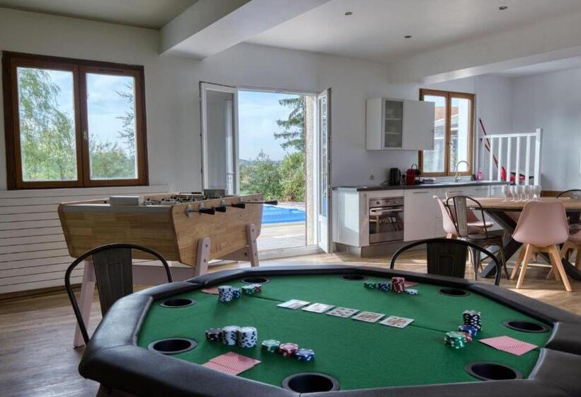 Crazy Villa Le Tertre 28   Heated Pool   Basket   2h Paris   44p