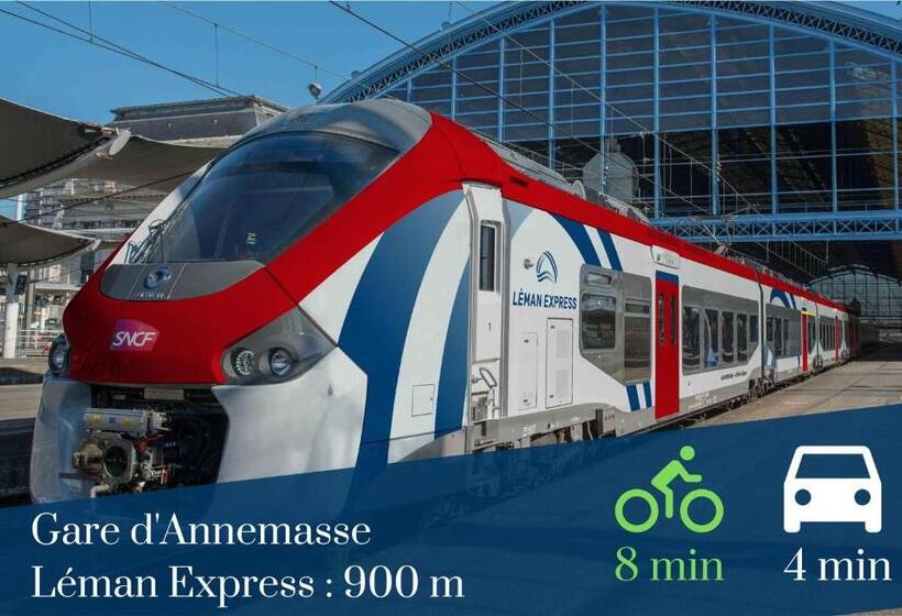 Homey Genius   à 100 M De La Douane/terrasse Privée