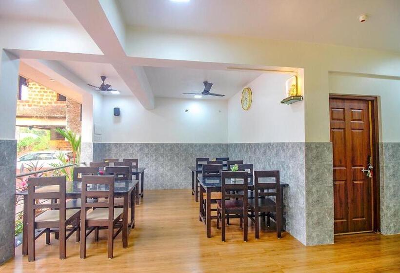 בית מלון כפרי Fabescape Sk Studios With Pool & Gym, Arpora