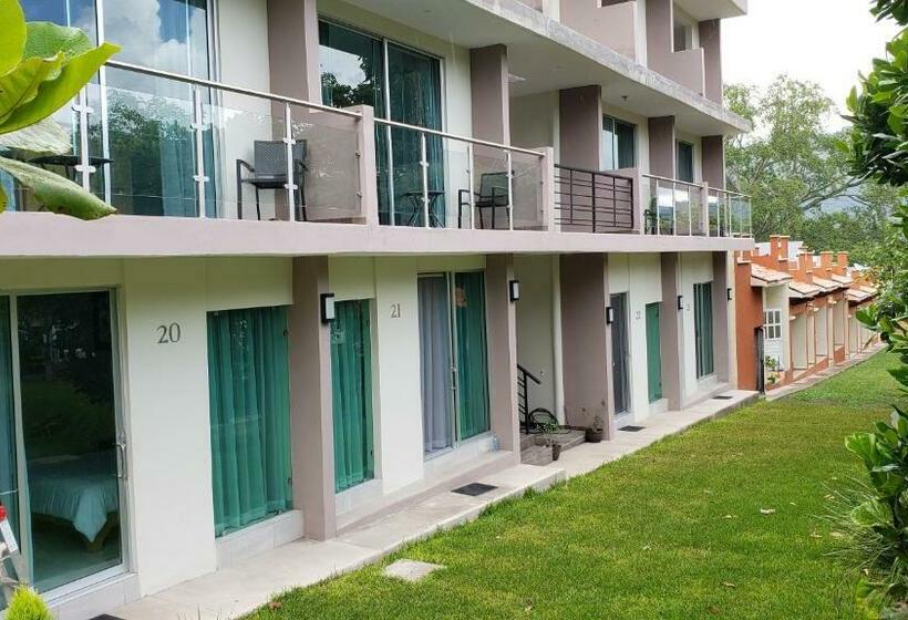 Calu Hotel En La Laguna, Santa María Del Oro