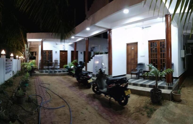 هتل Dive Beach Palace