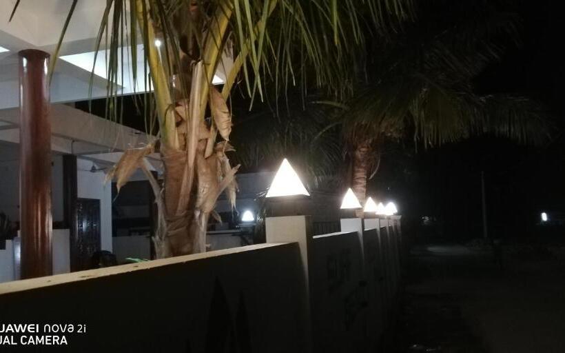 هتل Dive Beach Palace