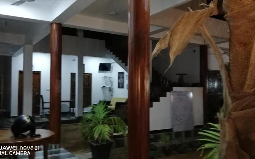 هتل Dive Beach Palace