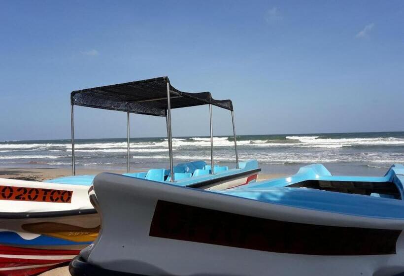 هتل Dive Beach Palace