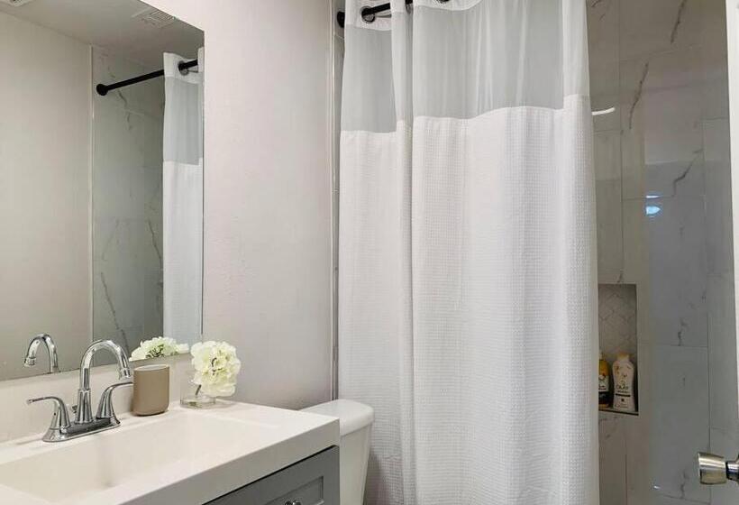 Mayfield @ Oyster Creek   Tranquil Creek & Nature!