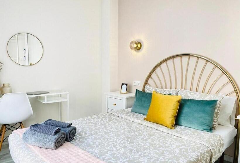 Alora Home   Hostatel