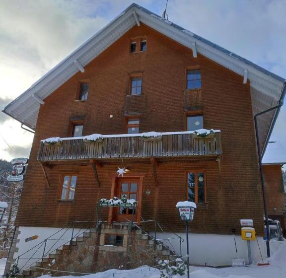 Bed and Breakfast Sporthostel Rössle