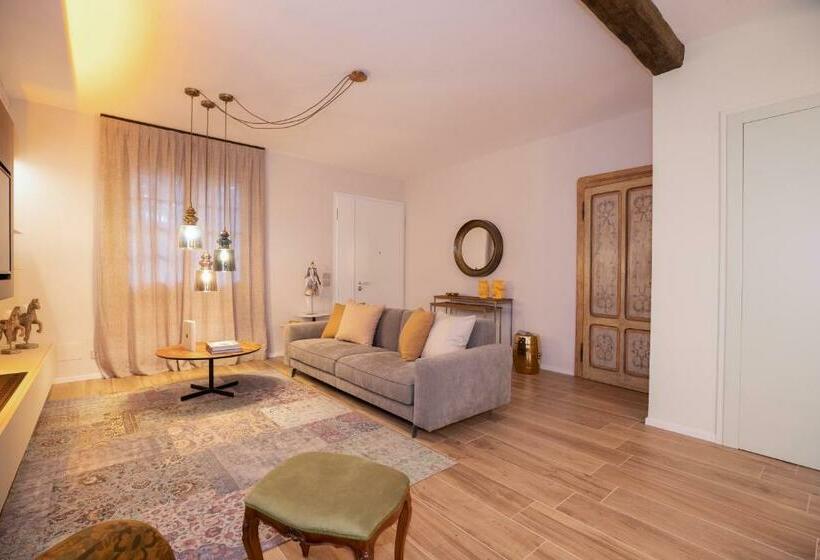 تختخواب و صبحانه Villa Elia Suite Room