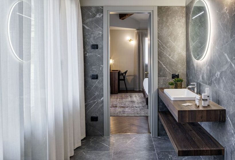هتل Porta Altinia Suites