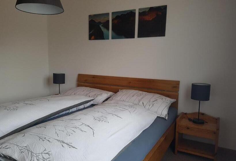 ペンション Casa Crap