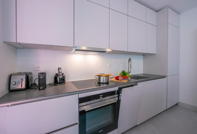 Comfort Holiday In Paradiso   Happy Rentals