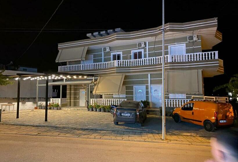 Vila Mario