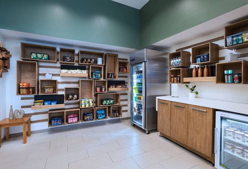 هتل Element Dallas Las Colinas