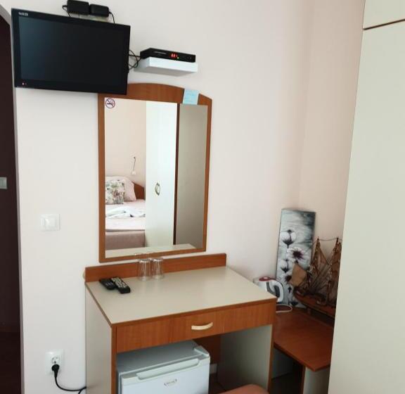پانسیون Guest House Juja