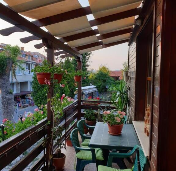 پانسیون Guest House Juja
