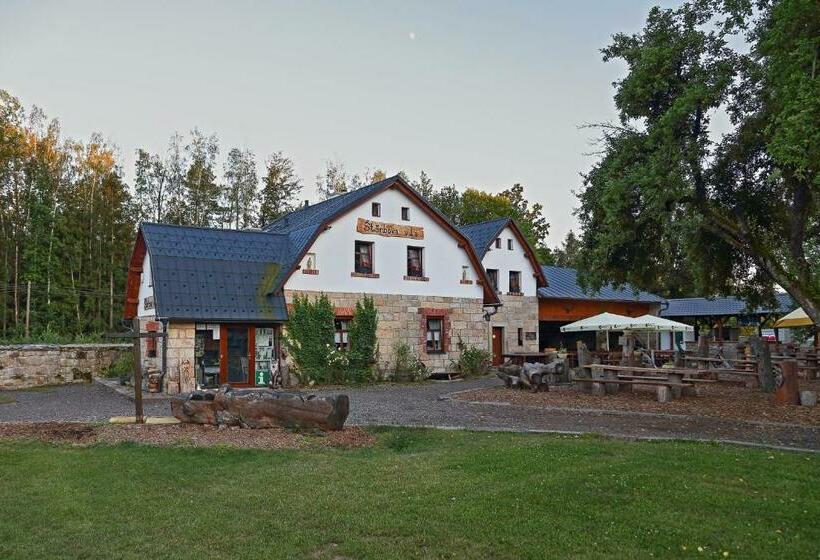 פנסיון Penzion štěrbova Vila