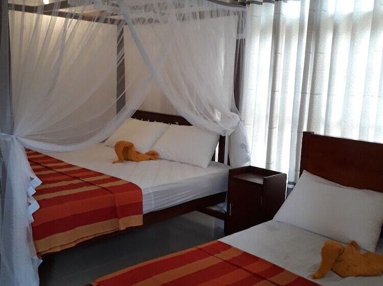 تختخواب و صبحانه Ravinvilla