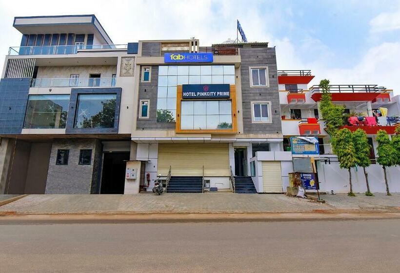 Fabhotel Pink City
