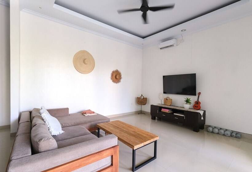 Fer Vio House Tumbak Bayuh