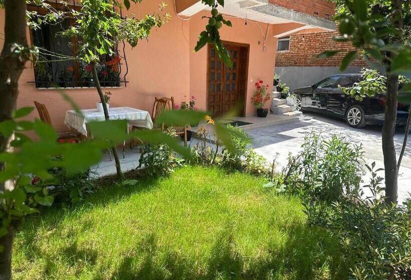 Guri Guest House