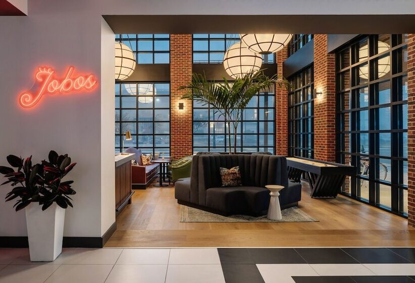 هتل Tupelo, A Wyndham