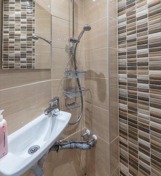 E Home Apartments