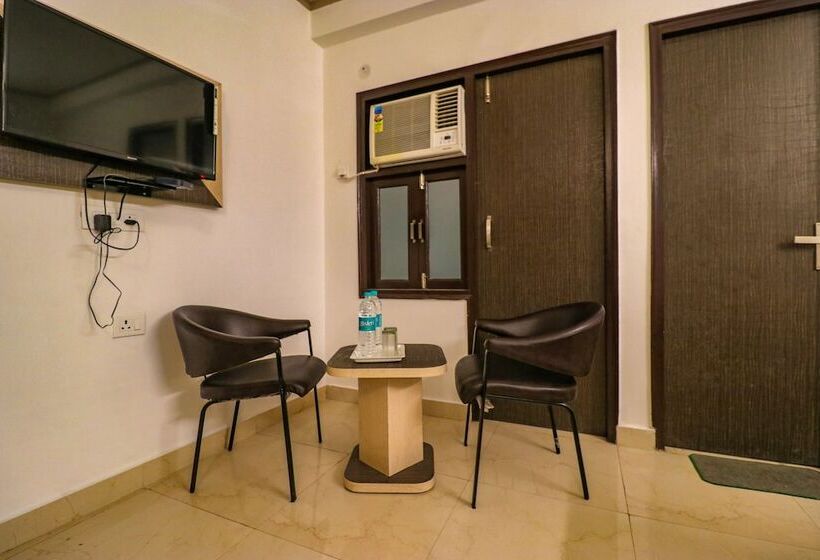 هتل Fabexpress Dolphin International Near Delhi Airport