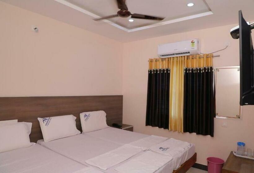 هتل Nb Venkateswara Grand Inn